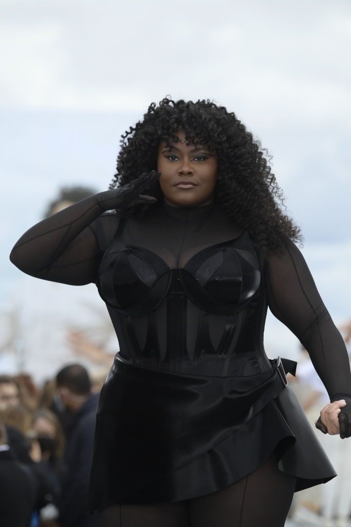 Amber Heard,  Camila Cabello do dang anh 8