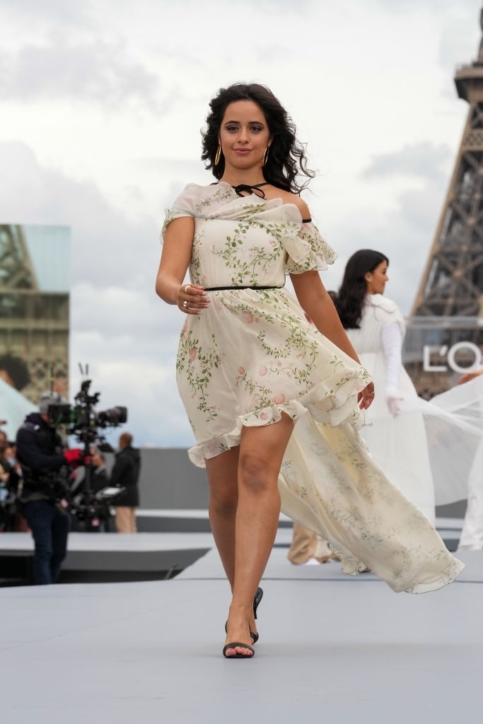 Amber Heard,  Camila Cabello do dang anh 6