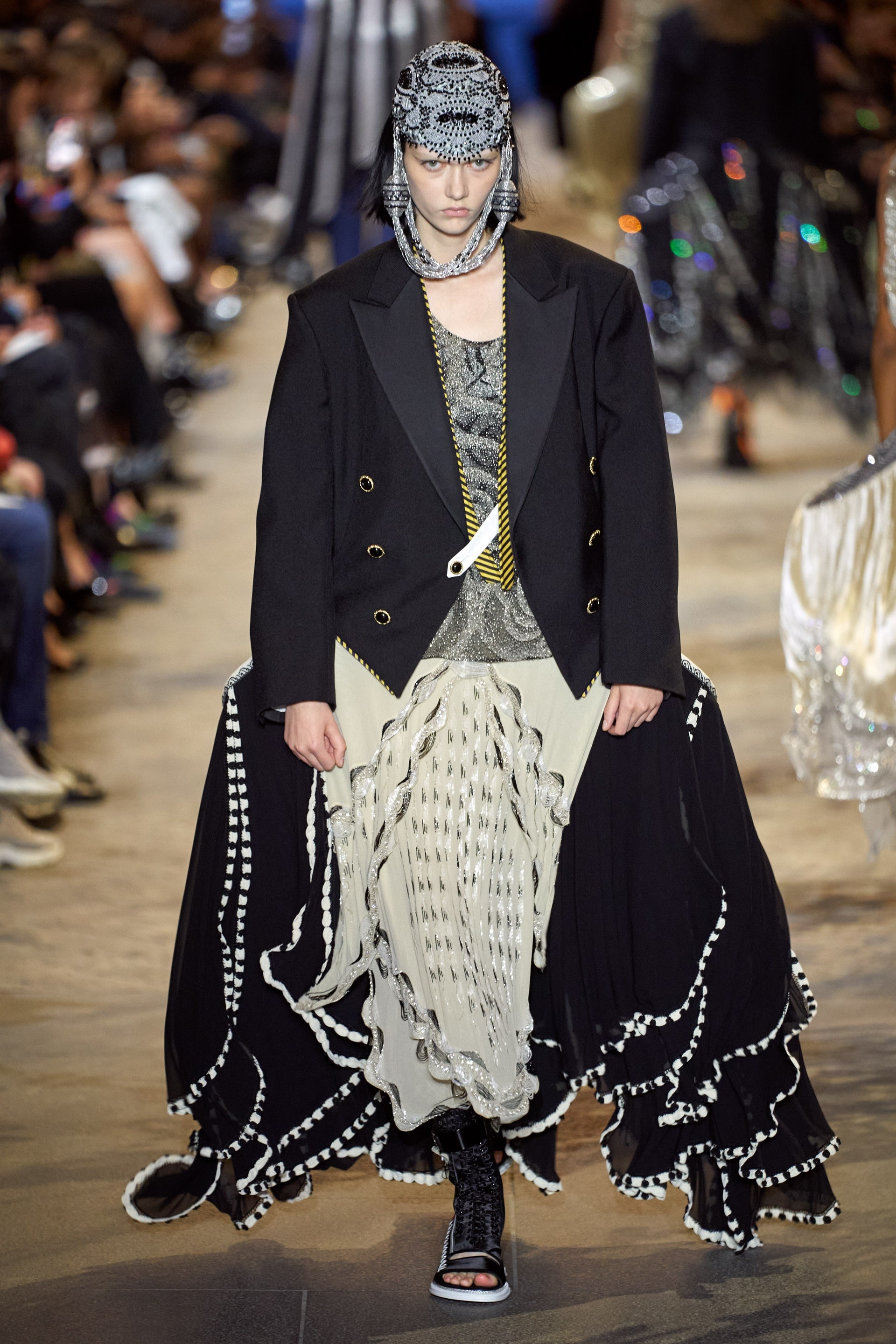 bieu tinh tai show dien LV anh 13