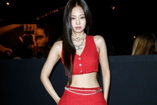 Trang phuc an tuong cua BlackPink o Phap hinh anh