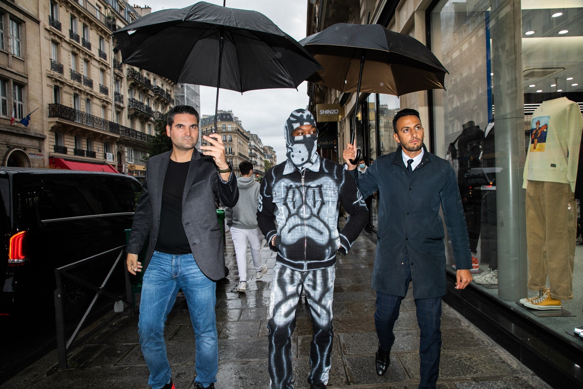 rapper lang xe xu huong che kin mat anh 1