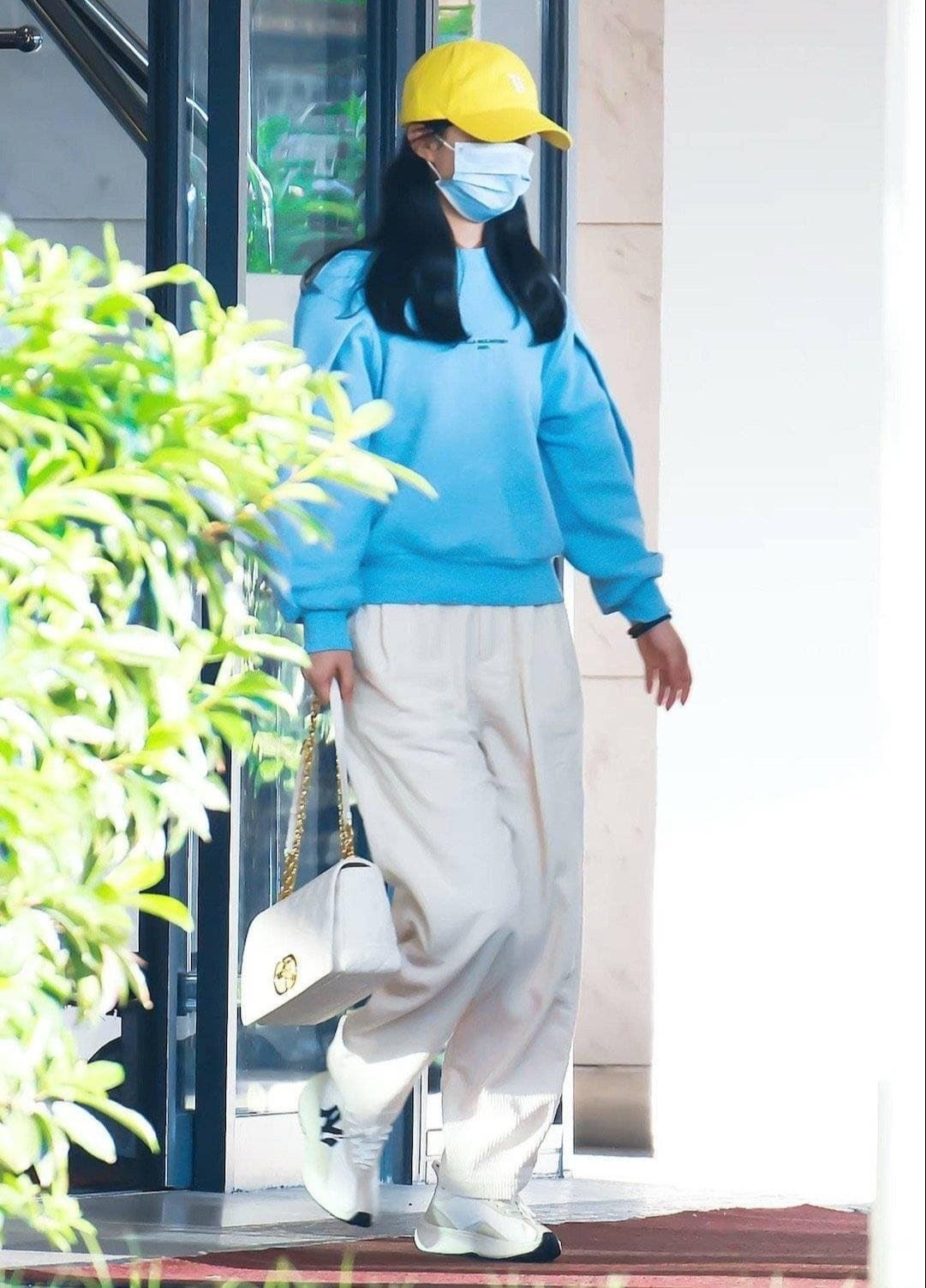 Gu thoi trang cua Trieu Le Dinh o tuoi 34 anh 14