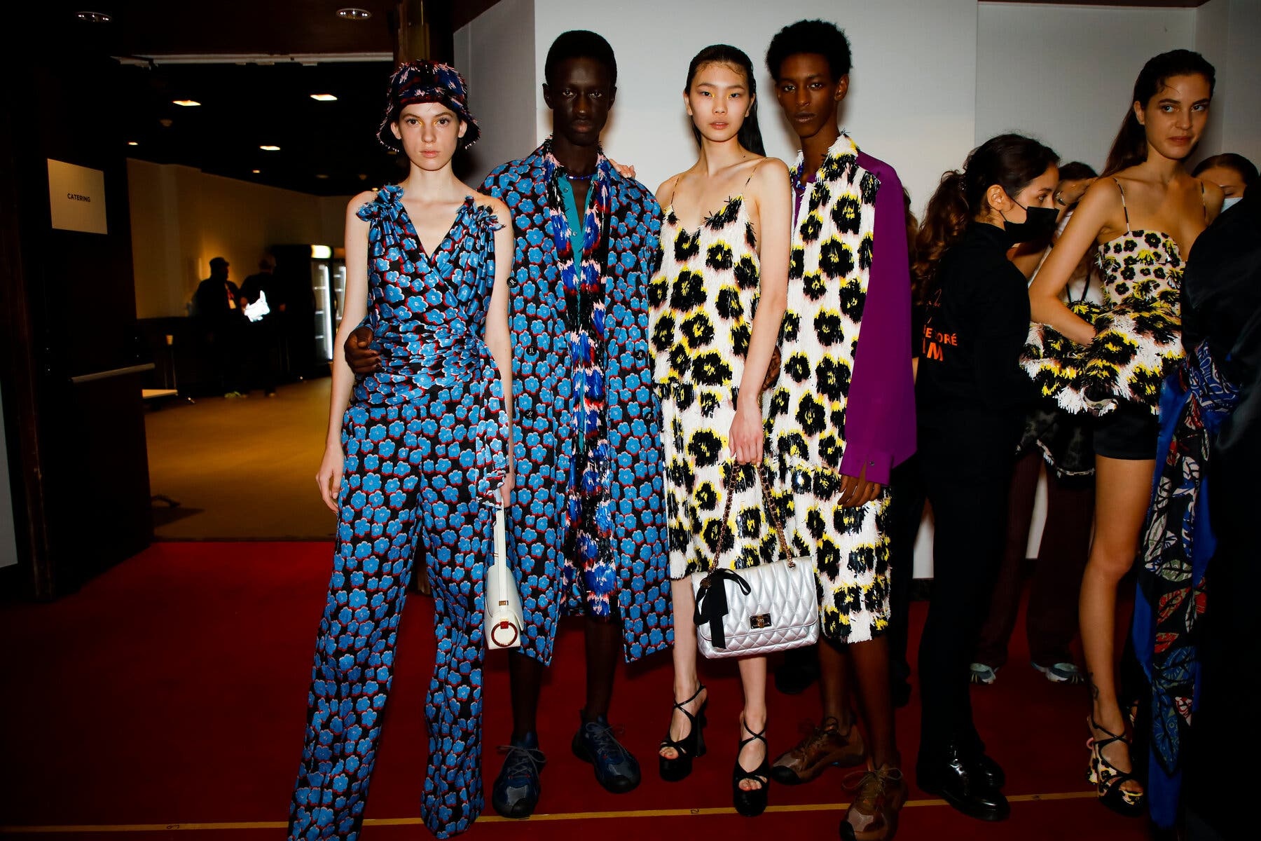 su ket thuc cua lan ranh gioi tinh anh 4