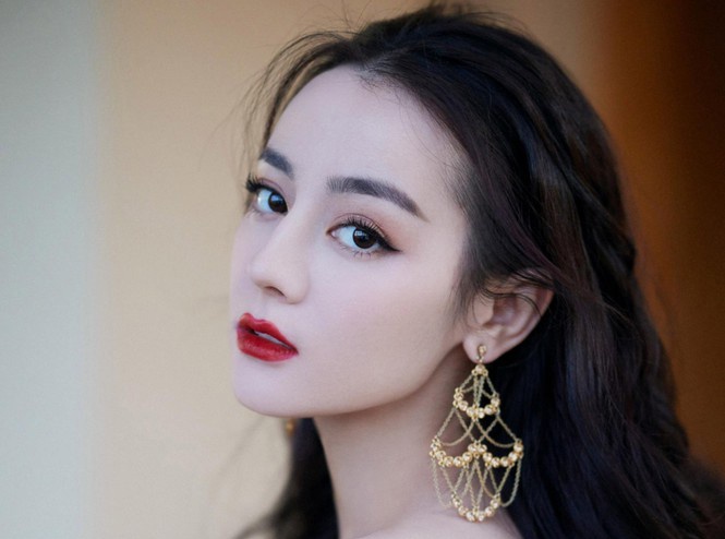 Thoa my pham collagen khong tao ra thay doi hinh anh