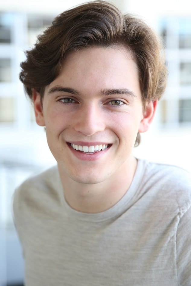 Tro thanh nguoi mau sau khi dat chi gai vao le cuoi anh 1