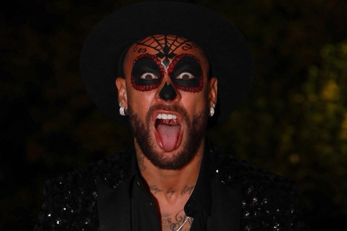 Tao hinh Halloween cua Neymar, Kylian Mbappe hinh anh