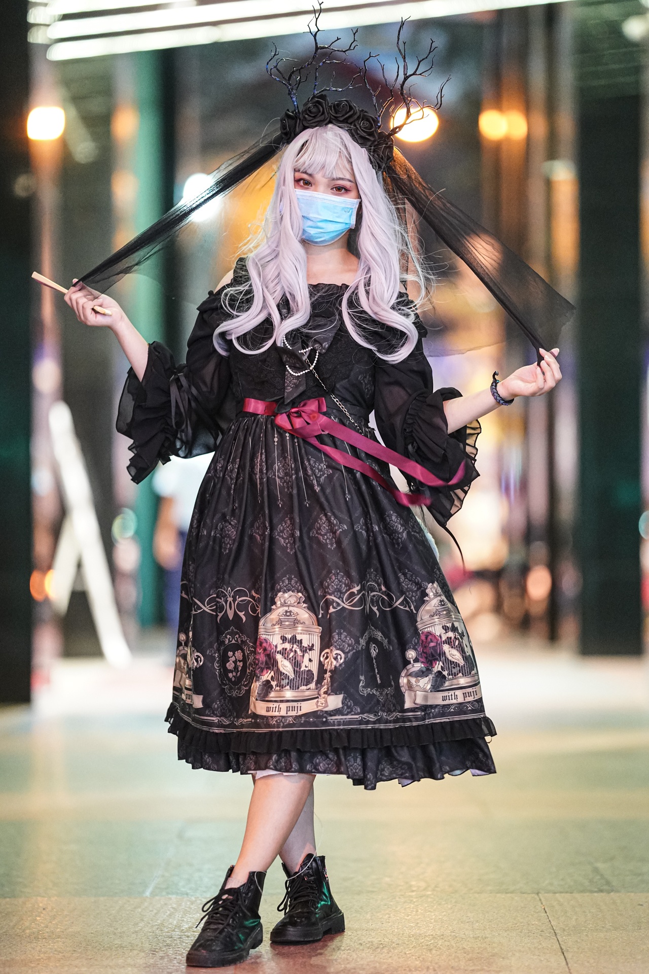 Giới trẻ TP.HCM hóa trang thành nhân vật 'Squid Game' chơi Halloween ảnh 11 Gioi tre TP.HCM hoa trang thanh nhan vat 'Squid Game' choi Halloween anh 11