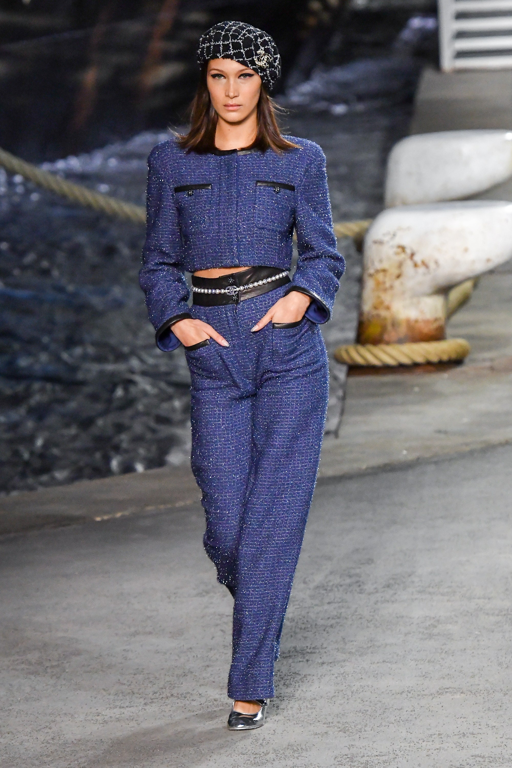 Mau ao vuot thoi gian anh 11