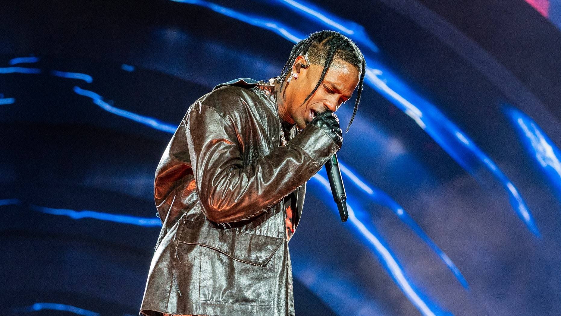 Nike tam dung hop tac voi Travis Scott anh 2