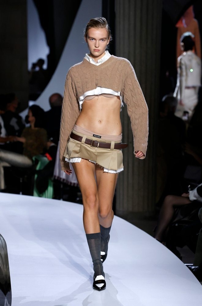 Mot vay ngan tro lai anh 1