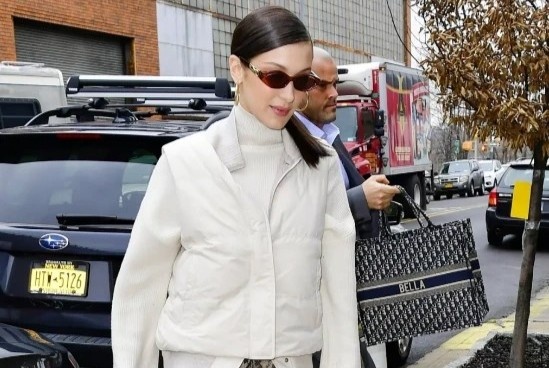 Mau ao phao thinh hanh trong mua dong hinh anh