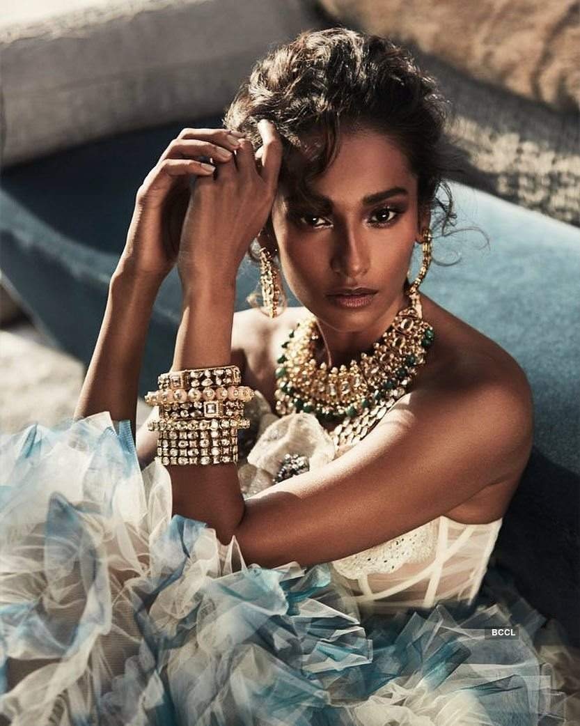 Nu nguoi mau An Do tung la luat su anh 17