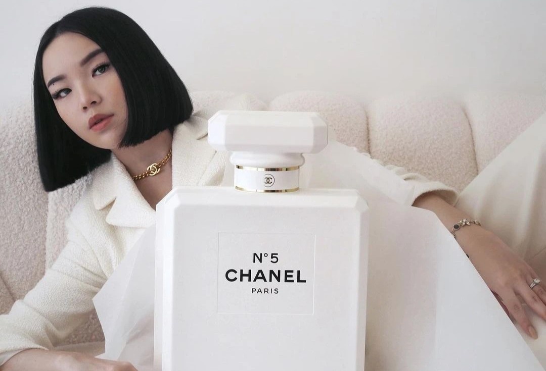 Bo lich 825 USD cua Chanel bi che dat hinh anh