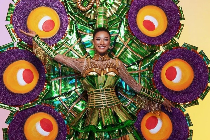 Phan trinh dien trang phuc dan toc cua Kim Duyen hinh anh