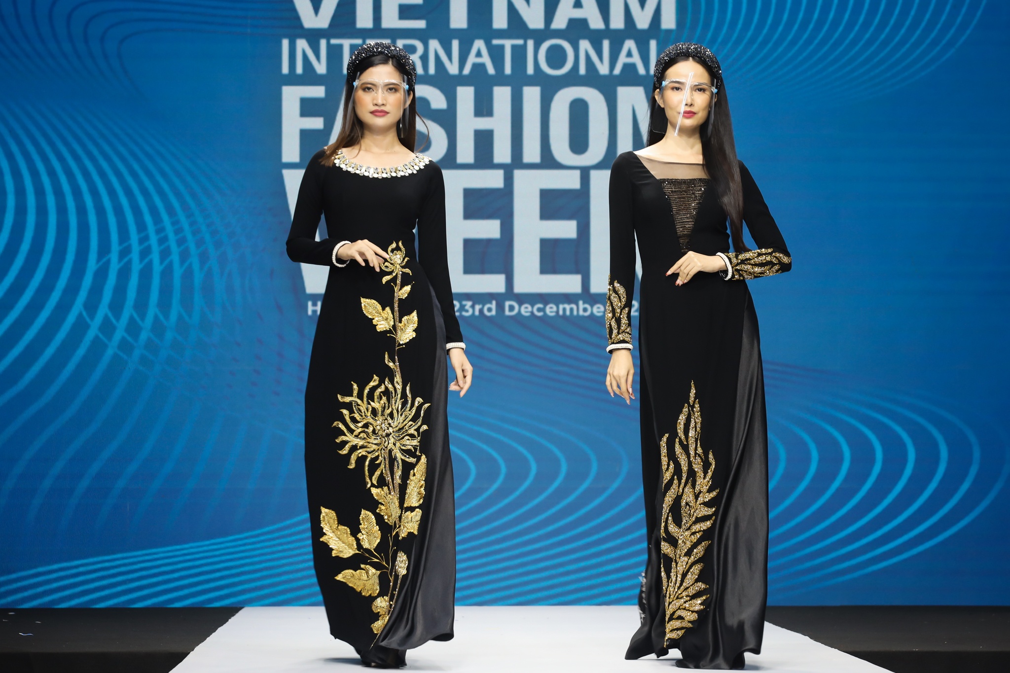 Aquafina Tuan le Thoi trang Quoc te Viet Nam 2021 anh 12