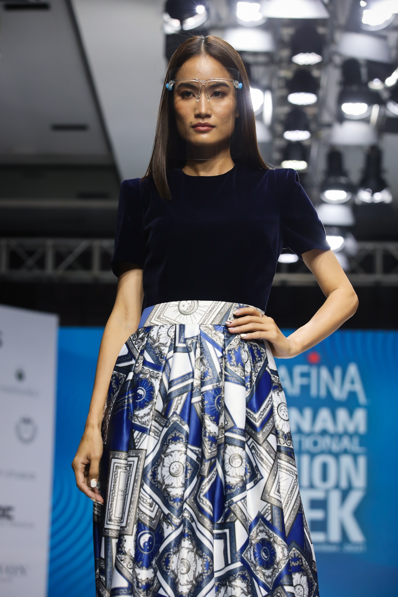 Aquafina Tuần lễ Thời trang Quốc tế Việt Nam 2021 ảnh 17 Aquafina Tuan le Thoi trang Quoc te Viet Nam 2021 anh 17