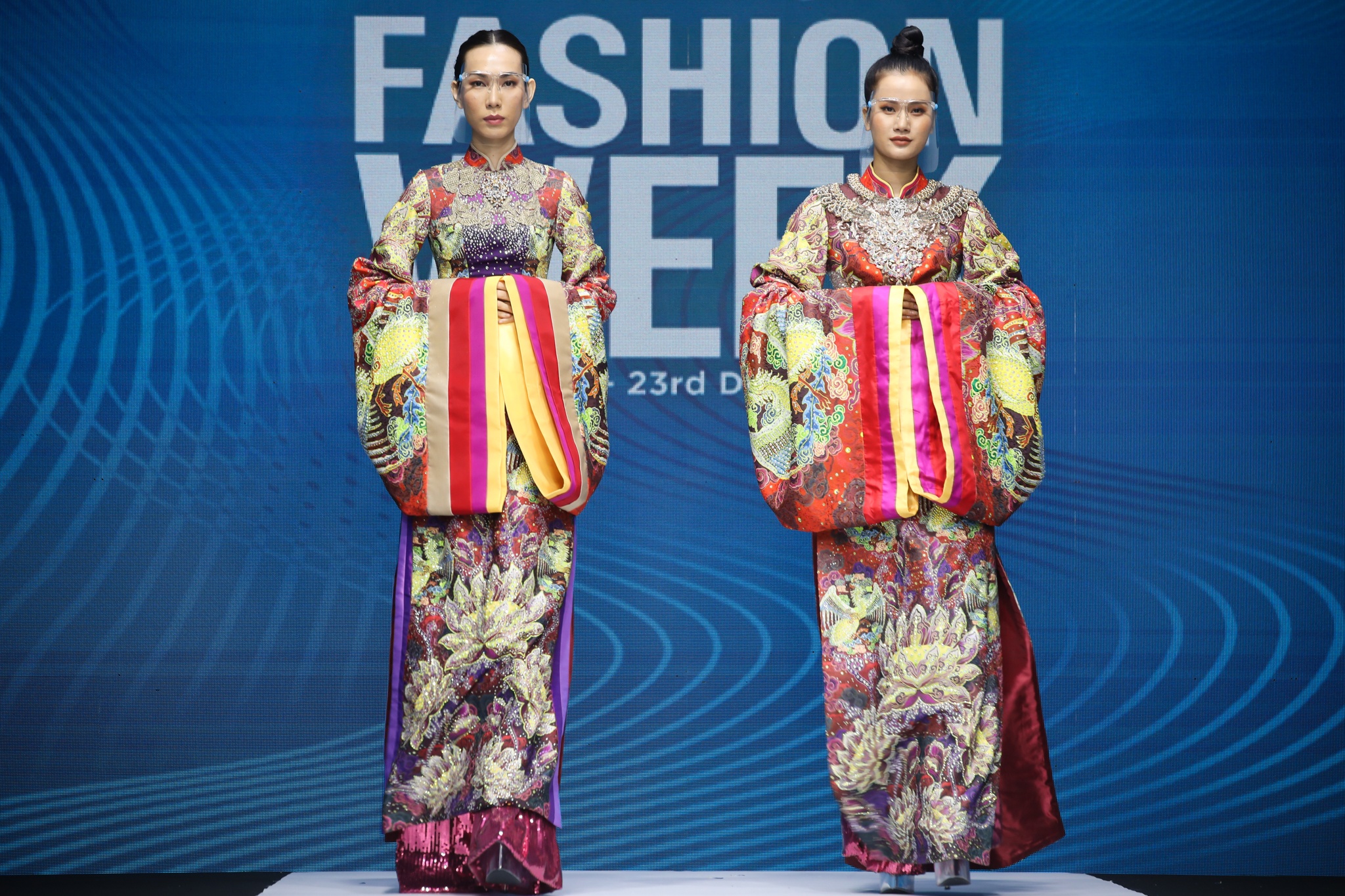 Aquafina Tuan le Thoi trang Quoc te Viet Nam 2021 anh 16