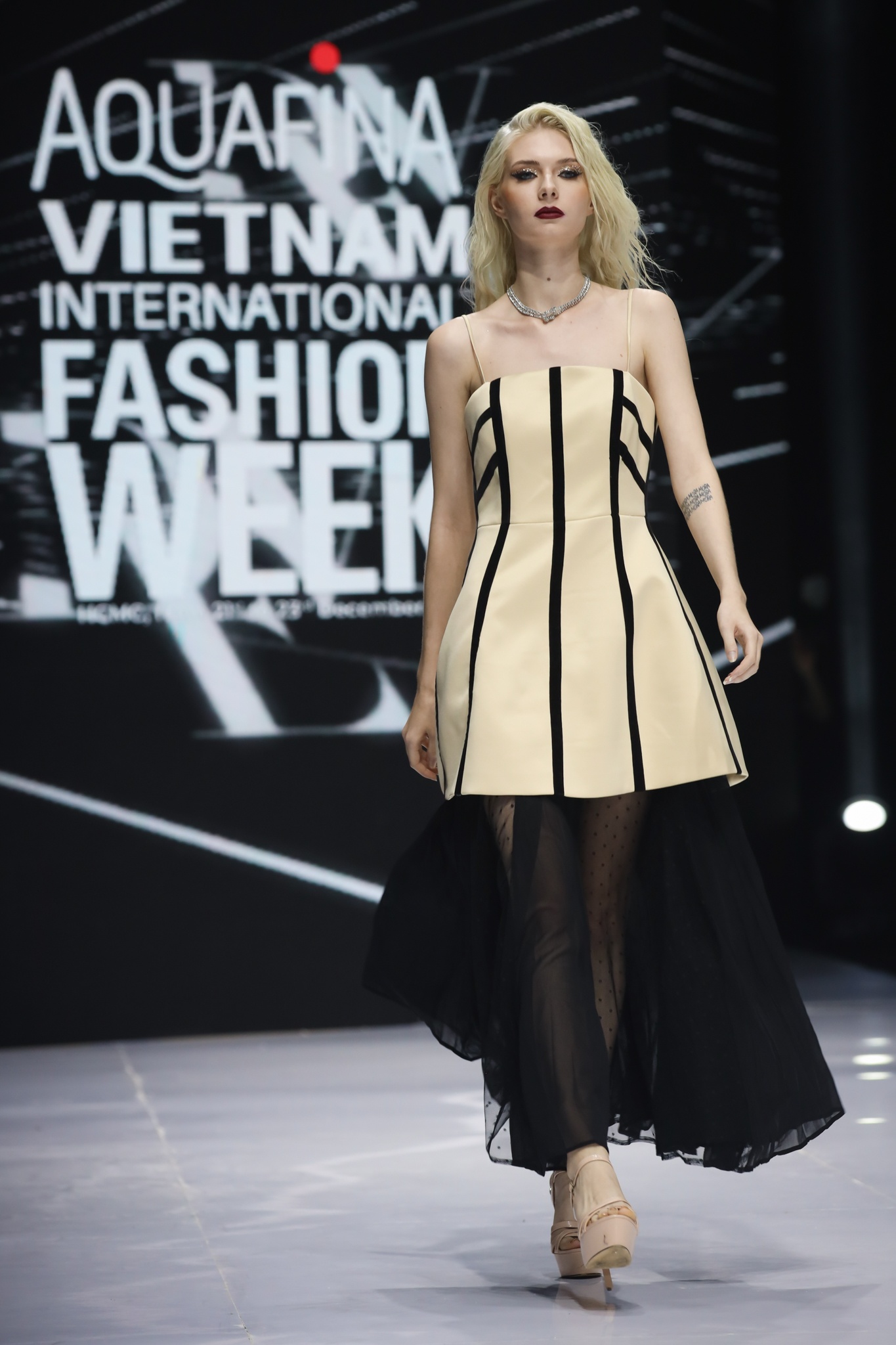 Aquafina Tuan le Thoi trang Quoc te Viet Nam anh 14