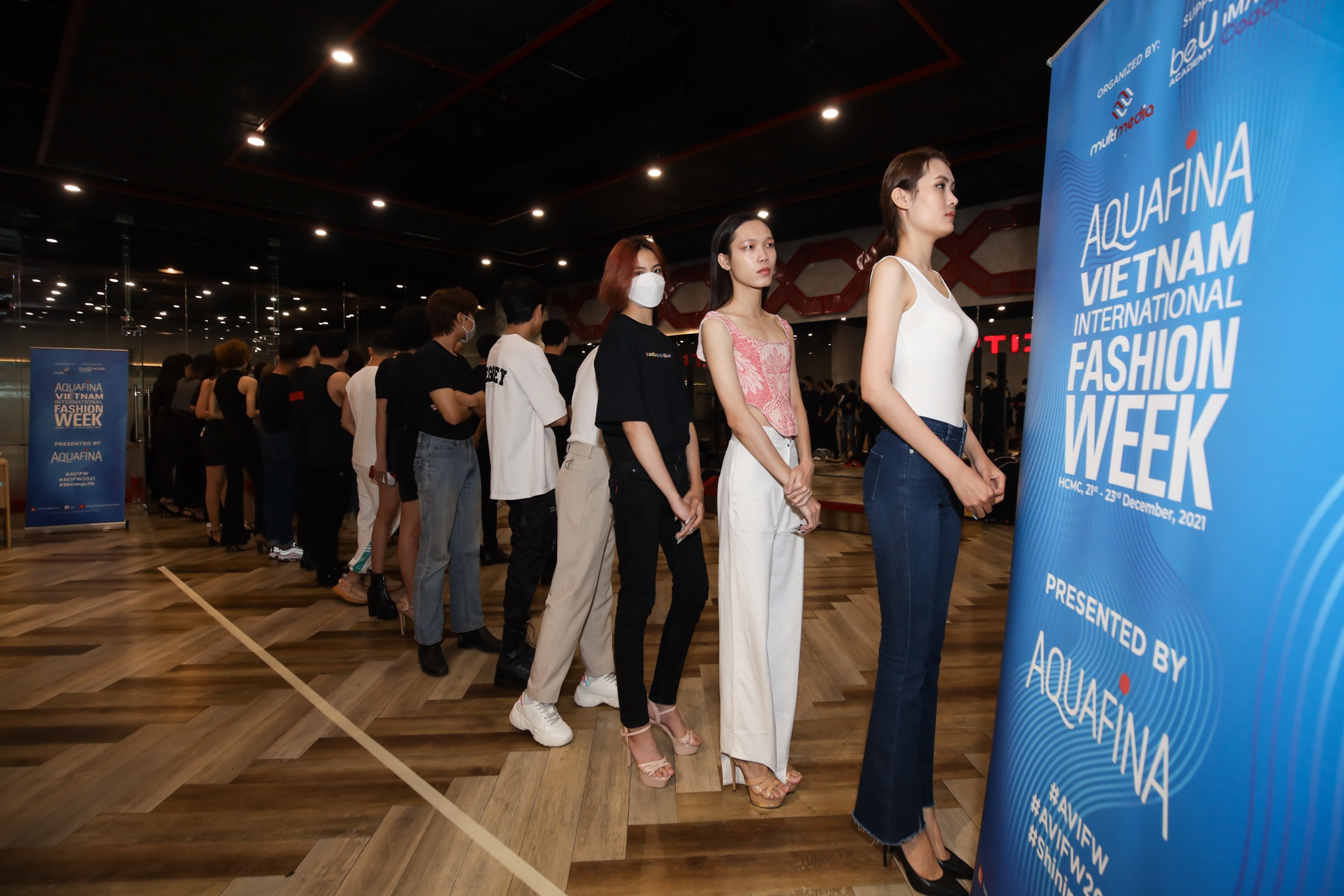Aquafina Tuần lễ Thời trang Quốc tế Việt Nam ảnh 2 Aquafina Tuan le Thoi trang Quoc te Viet Nam anh 2