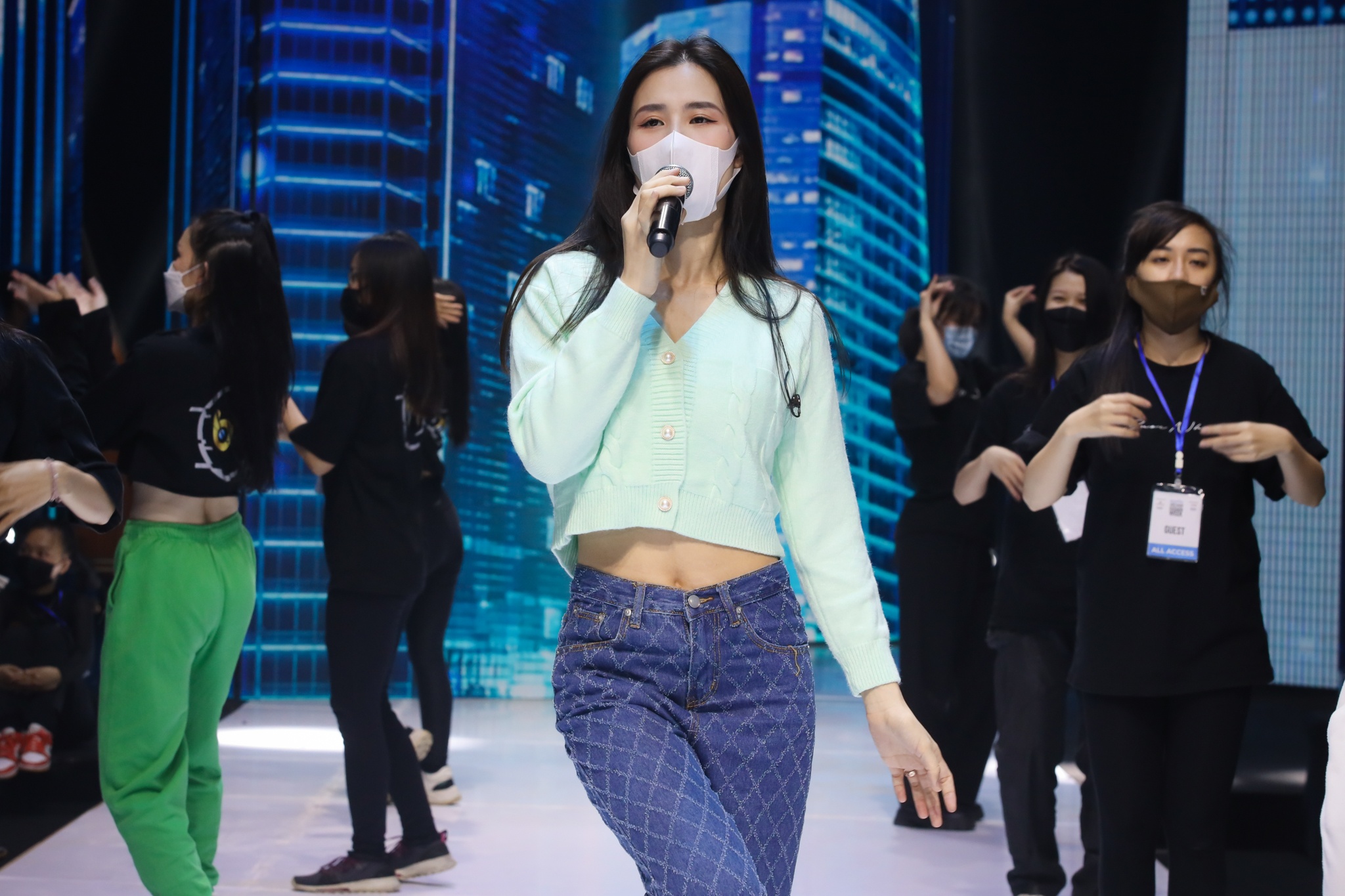 Aquafina Tuan le Thoi trang Quoc te Viet Nam anh 12