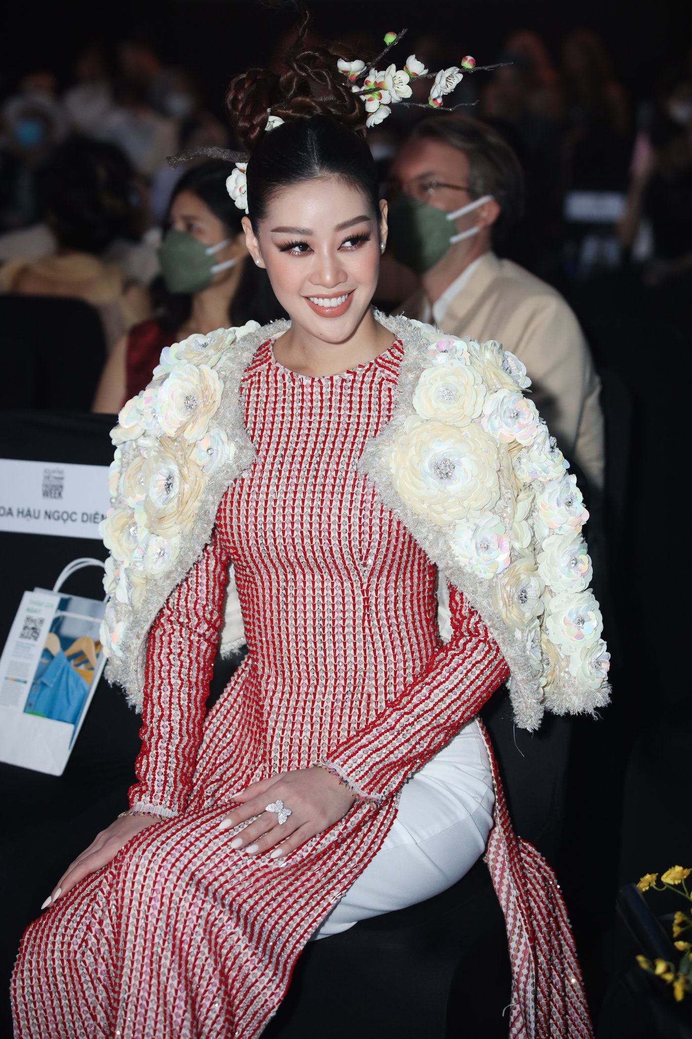 Aquafina Tuần lễ Thời trang Quốc tế Việt Nam ảnh 5 Aquafina Tuan le Thoi trang Quoc te Viet Nam anh 5