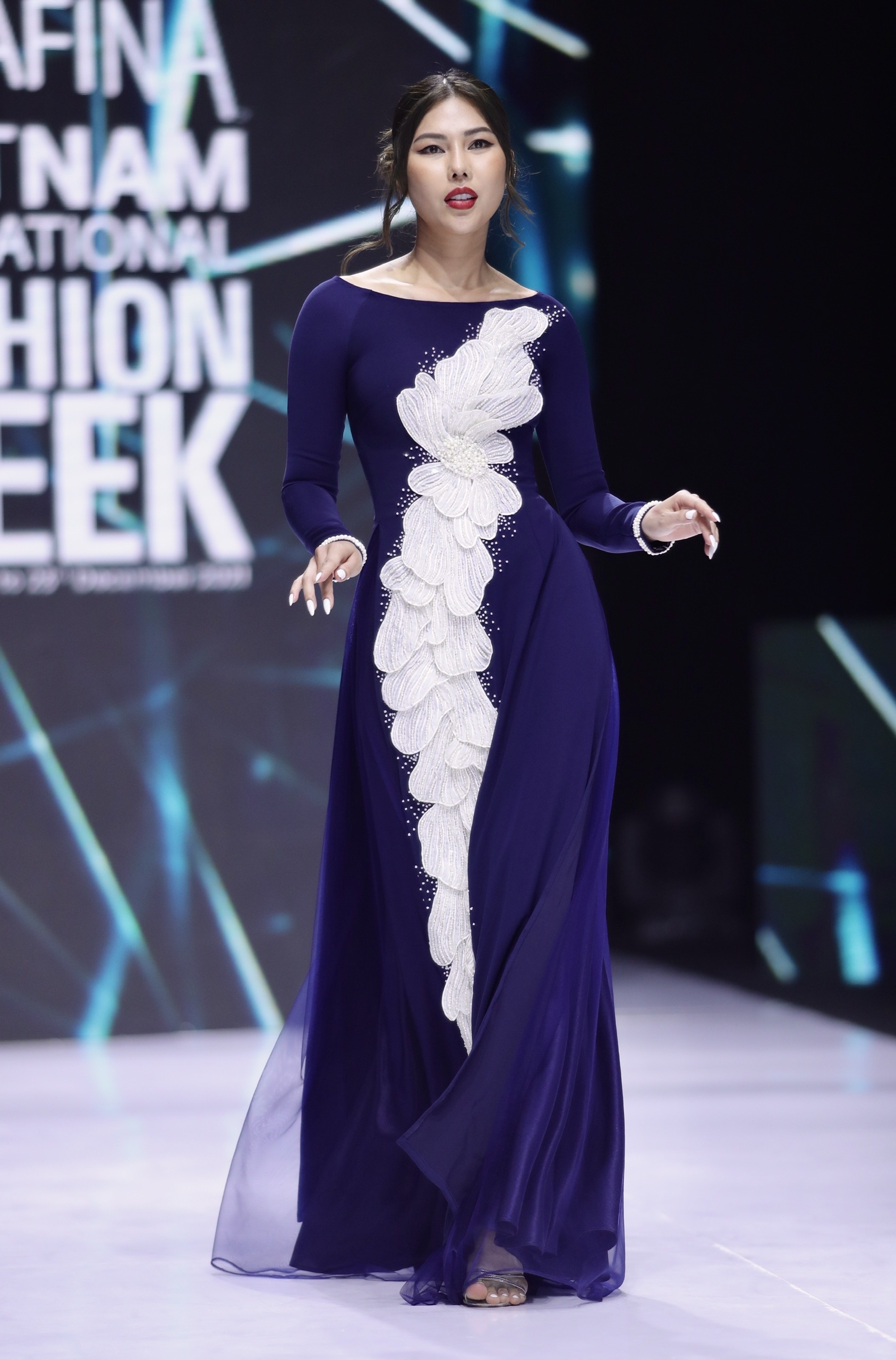 Aquafina Tuần lễ Thời trang Quốc tế Việt Nam ảnh 7 Aquafina Tuan le Thoi trang Quoc te Viet Nam anh 7