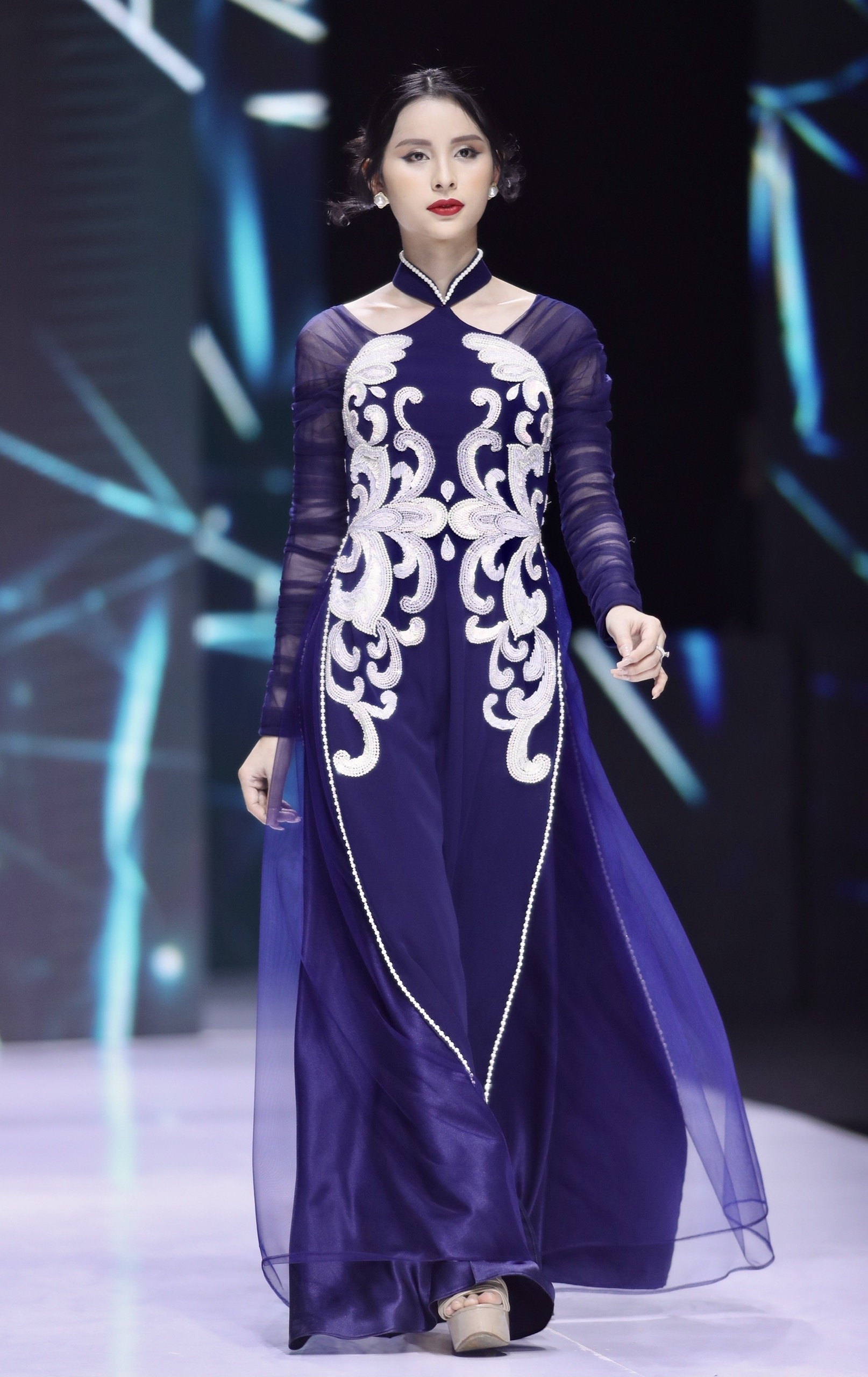 Aquafina Tuần lễ Thời trang Quốc tế Việt Nam ảnh 4 Aquafina Tuan le Thoi trang Quoc te Viet Nam anh 4