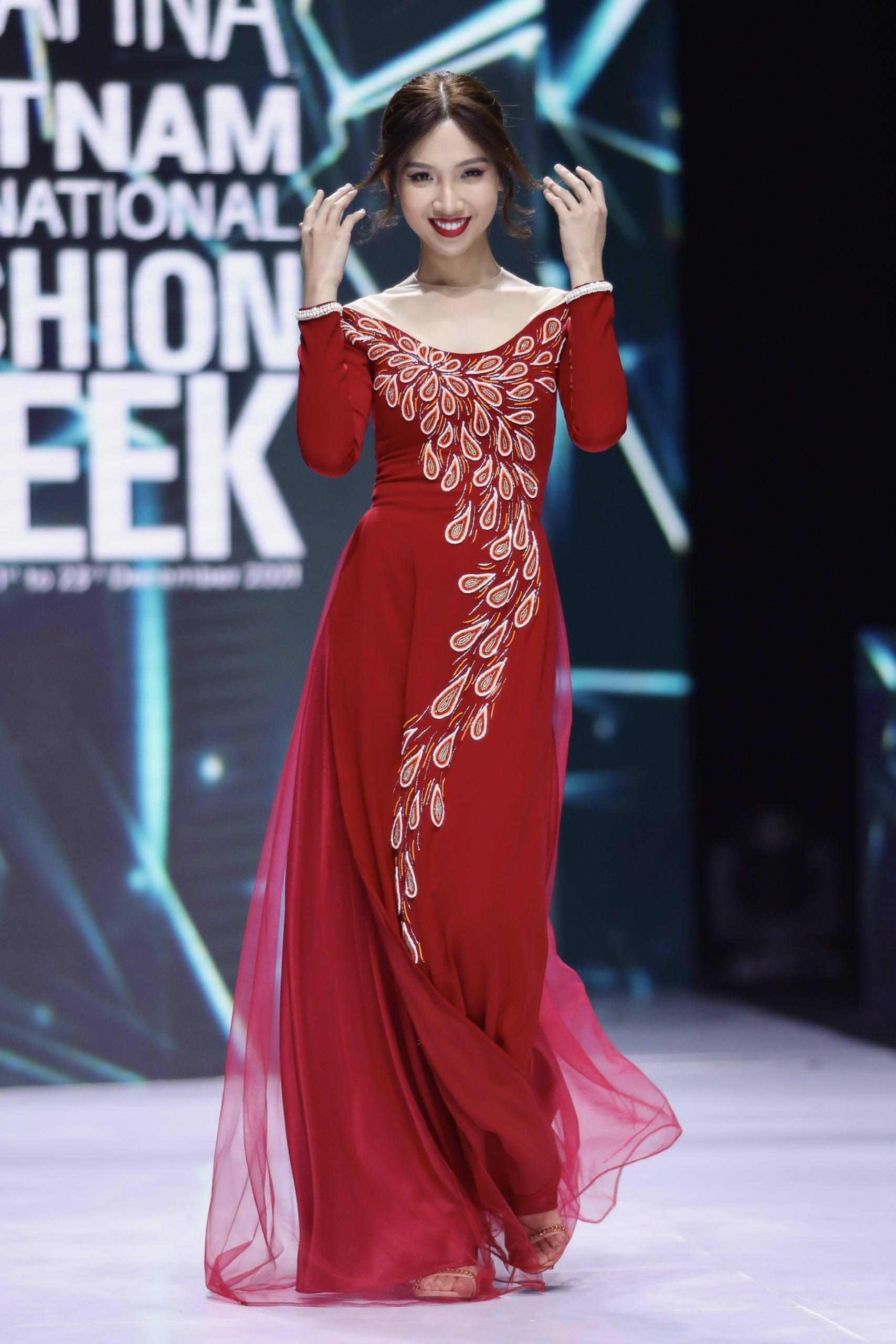 Aquafina Tuần lễ Thời trang Quốc tế Việt Nam ảnh 22 Aquafina Tuan le Thoi trang Quoc te Viet Nam anh 22