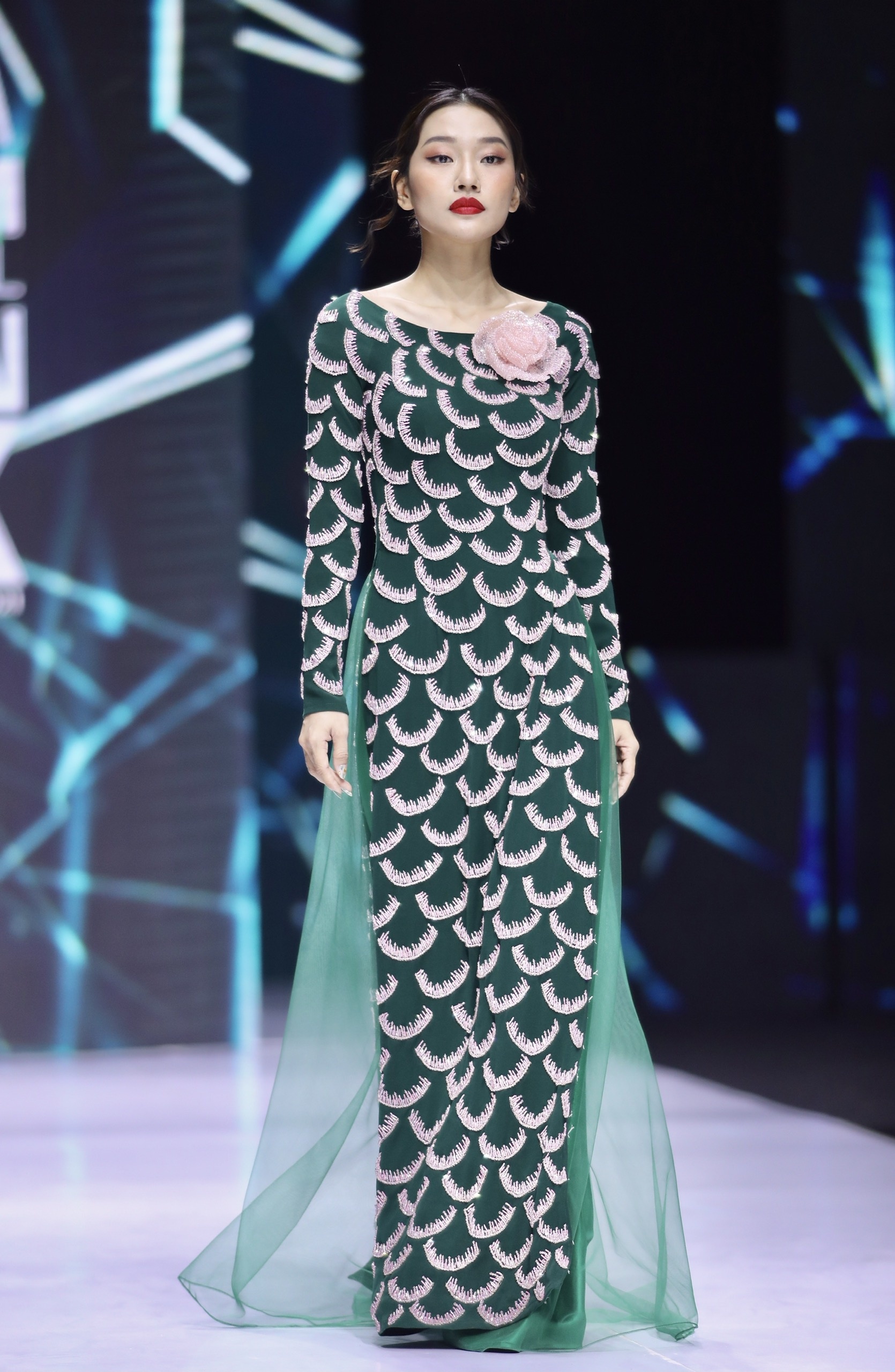 Aquafina Tuần lễ Thời trang Quốc tế Việt Nam ảnh 18 Aquafina Tuan le Thoi trang Quoc te Viet Nam anh 18