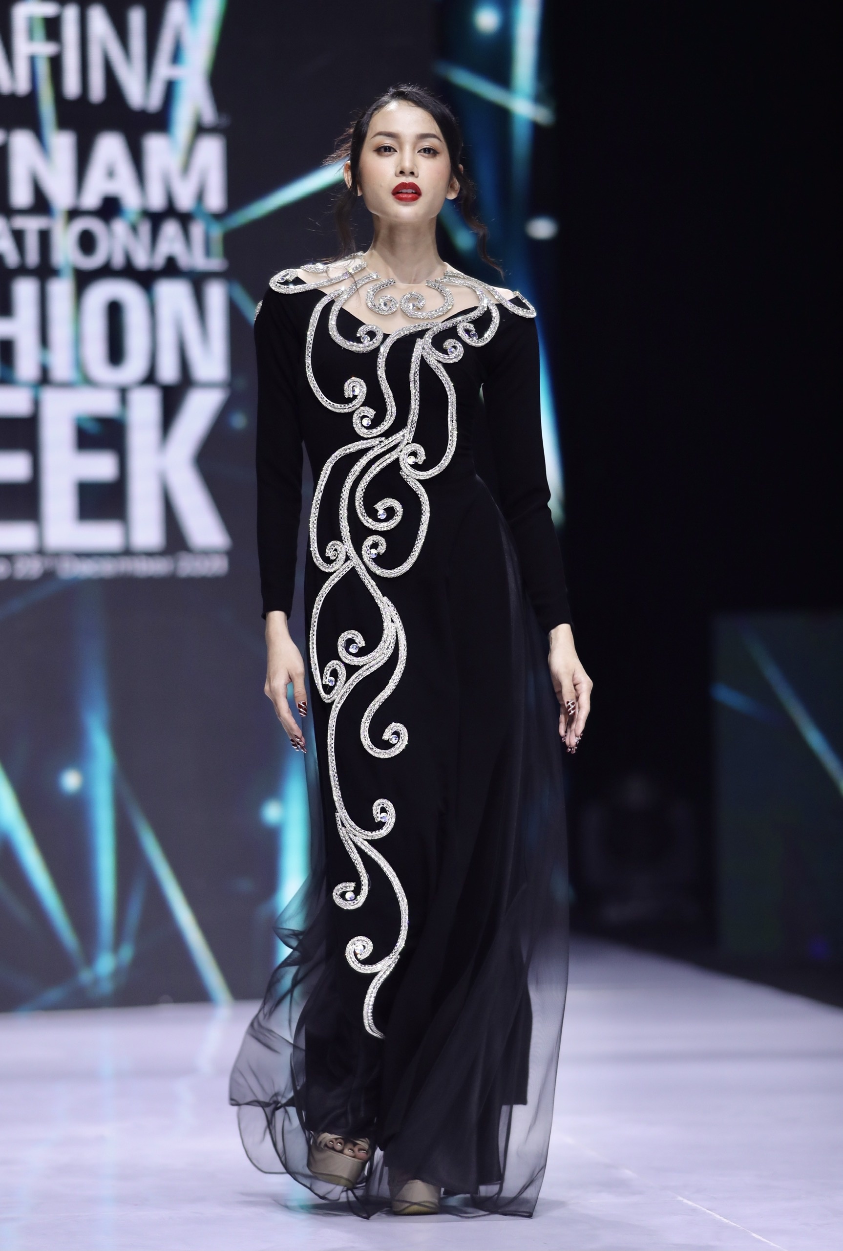 Aquafina Tuần lễ Thời trang Quốc tế Việt Nam ảnh 12 Aquafina Tuan le Thoi trang Quoc te Viet Nam anh 12