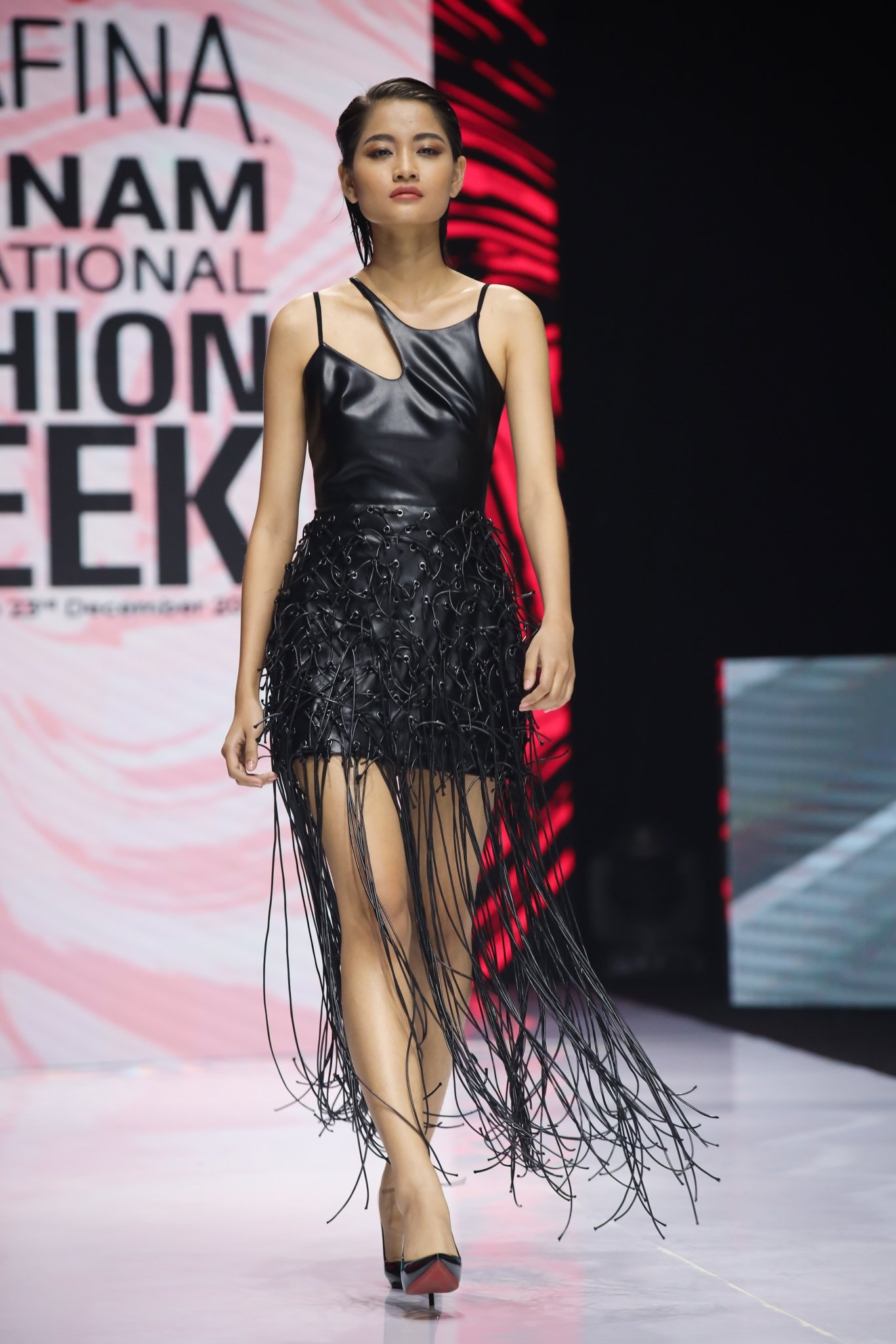 Aquafina Tuan le Thoi trang Quoc te Viet Nam anh 5