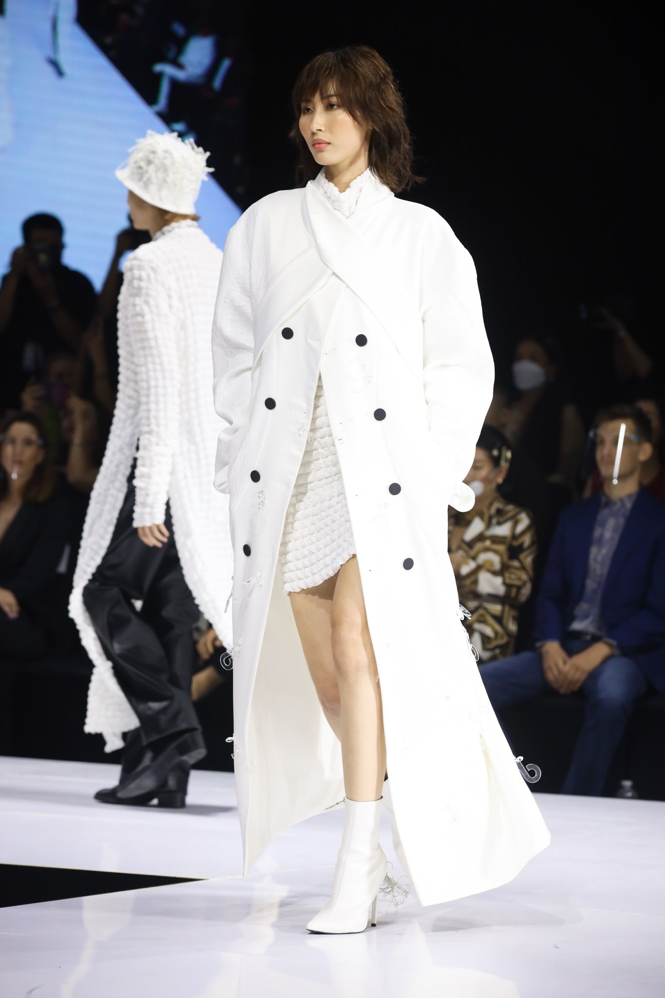 Aquafina Tuan le Thoi trang Quoc te Viet Nam anh 4