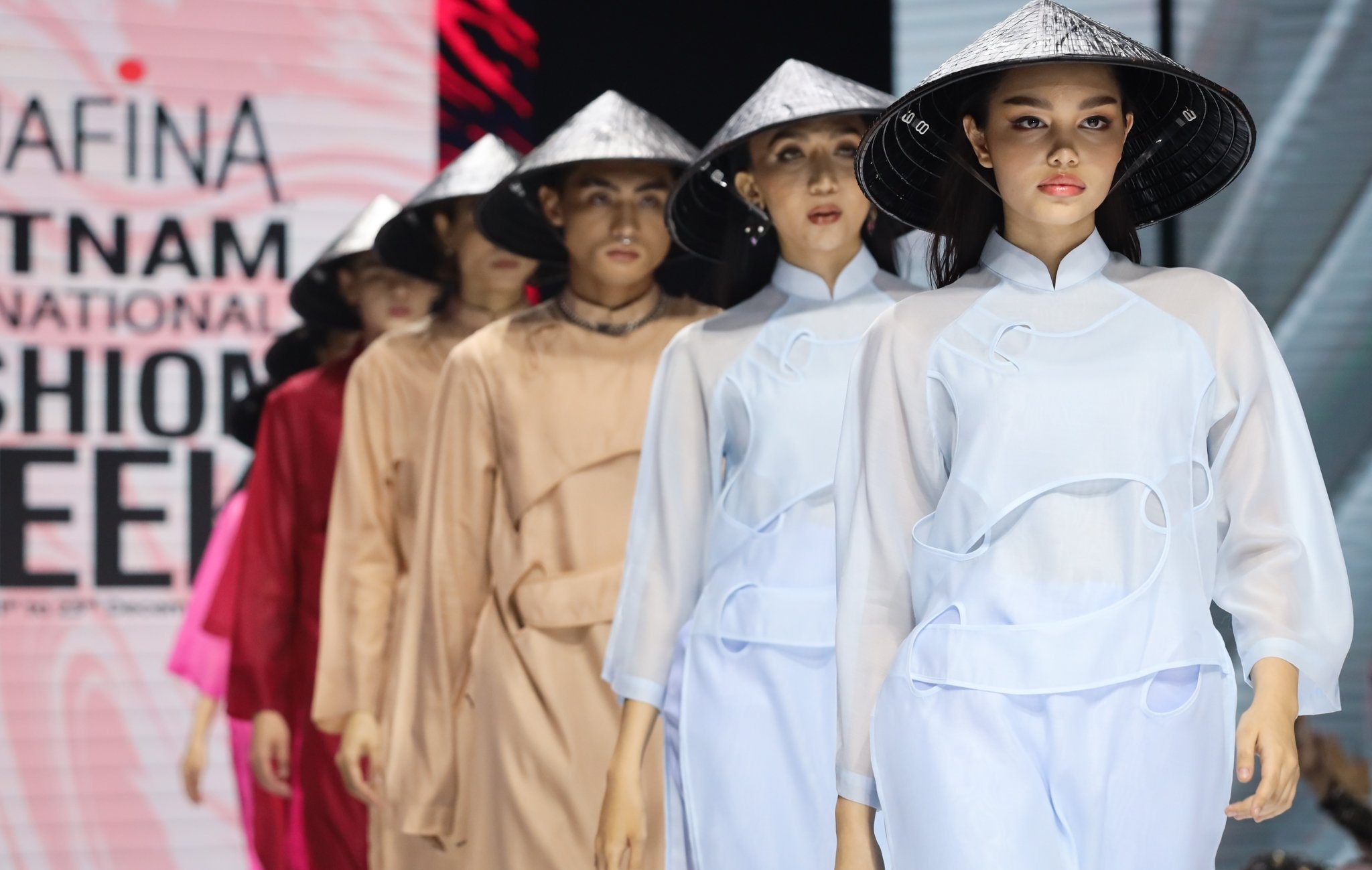 Aquafina Tuan le Thoi trang Quoc te Viet Nam anh 15