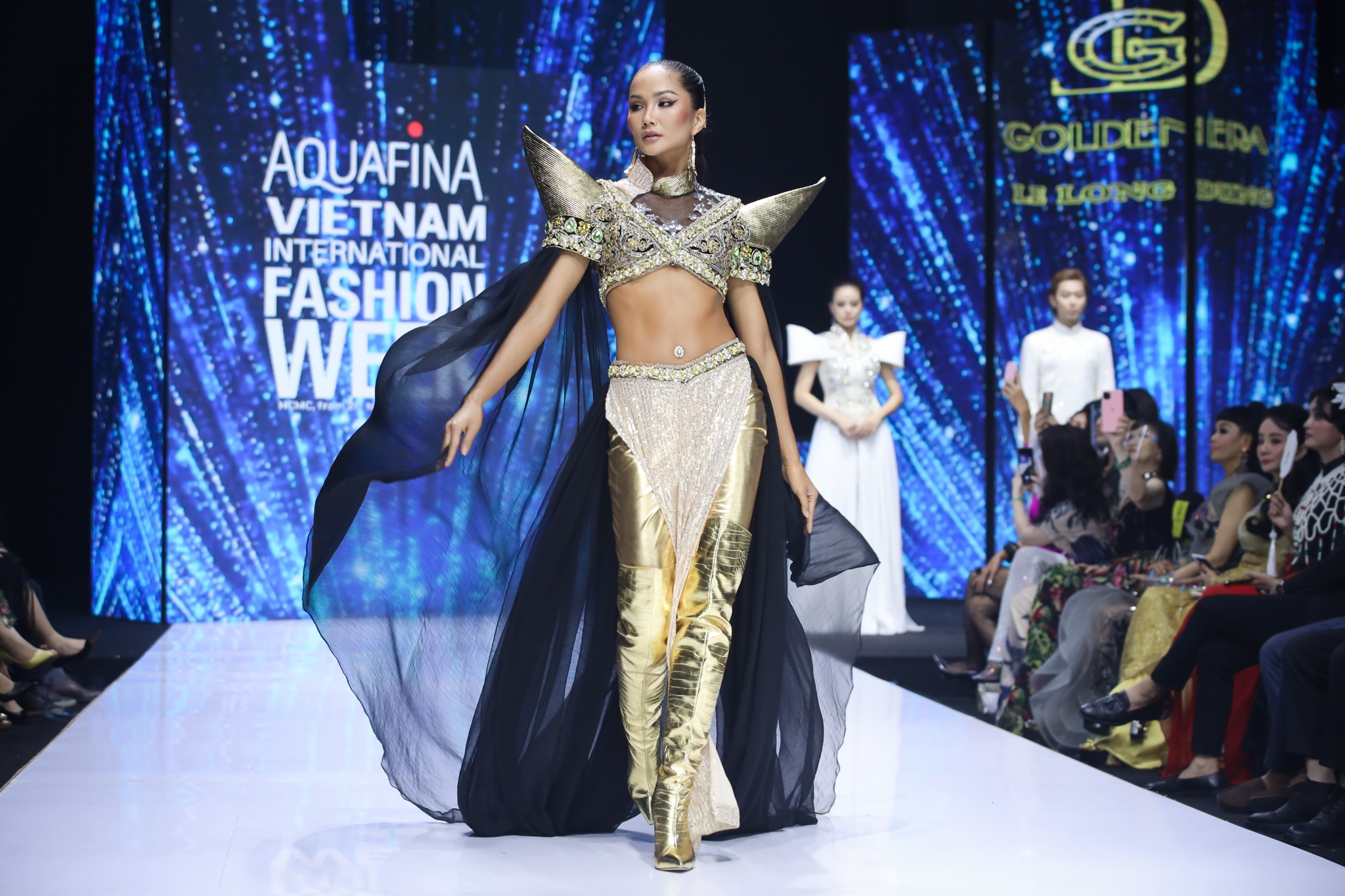 Aquafina Tuan le Thoi trang Quoc te Viet Nam anh 23