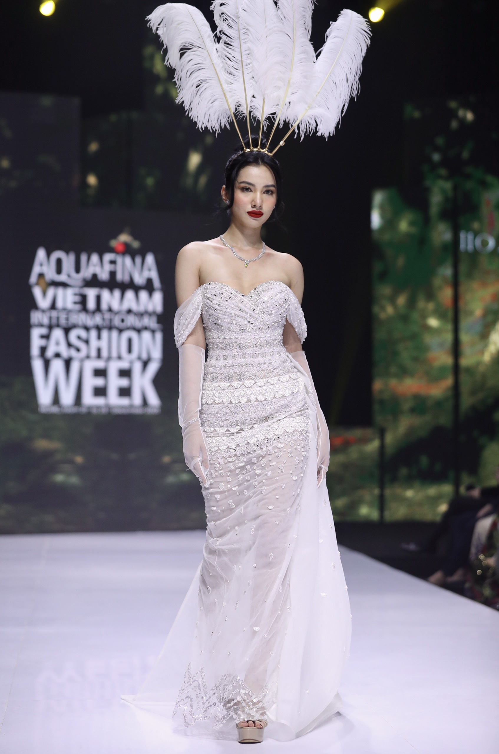 Aquafina Tuan le Thoi trang Quoc te Viet Nam anh 13