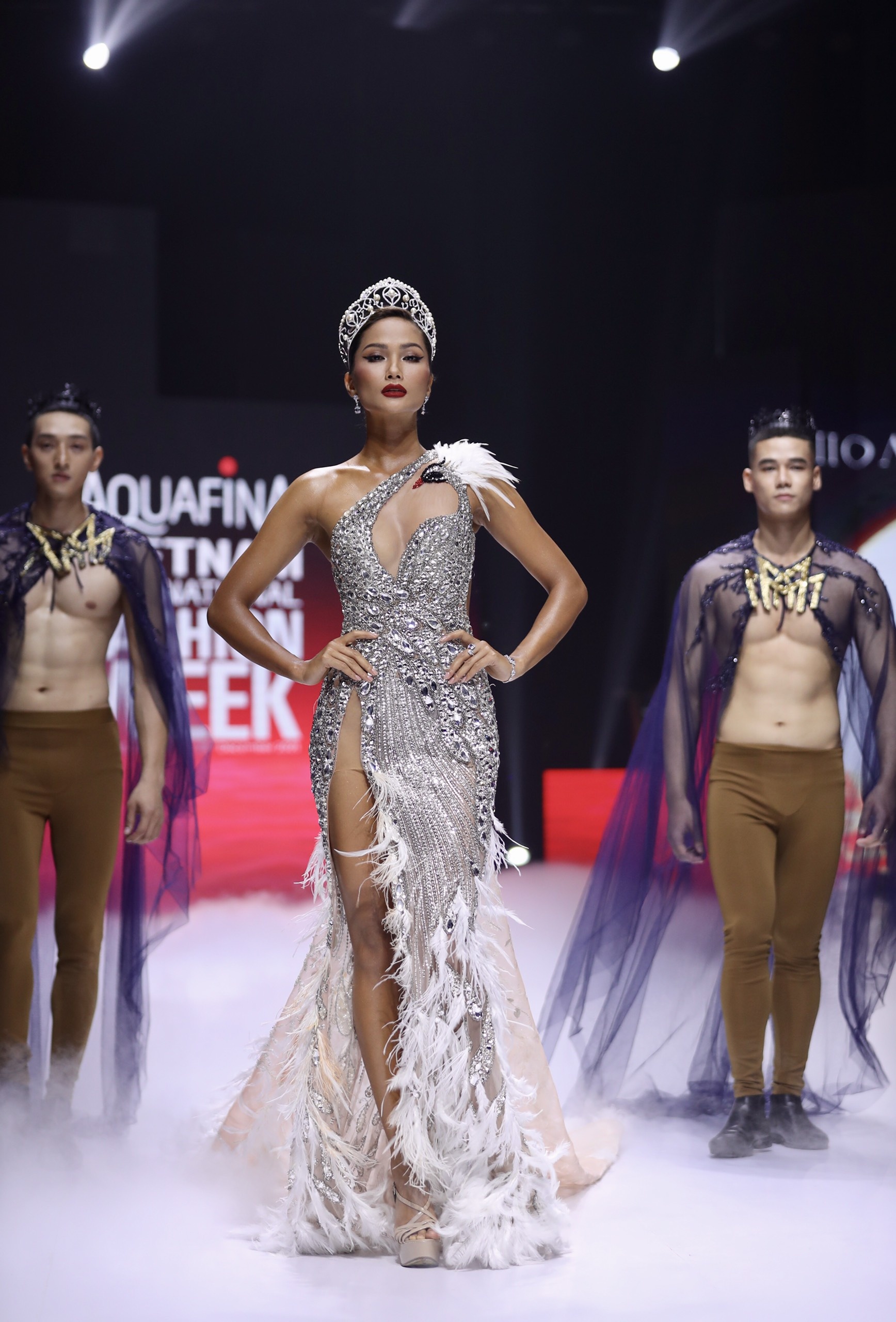 Aquafina Tuan le Thoi trang Quoc te Viet Nam anh 7