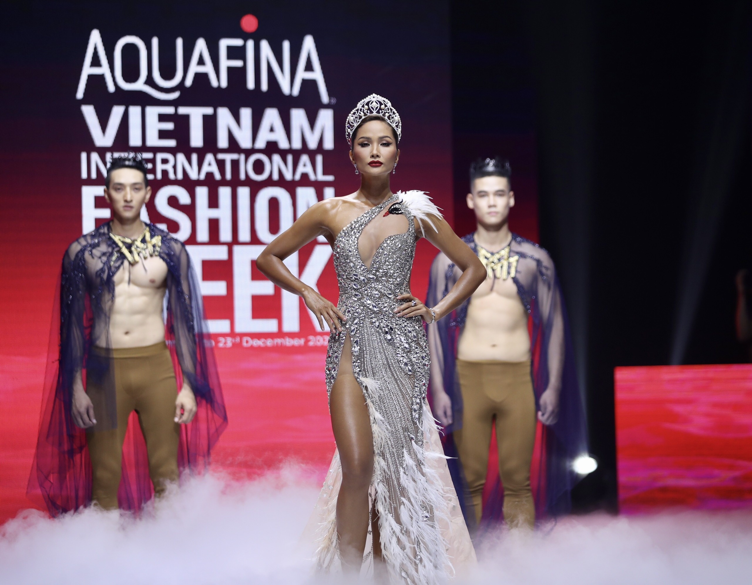Aquafina Tuan le Thoi trang Quoc te Viet Nam anh 8