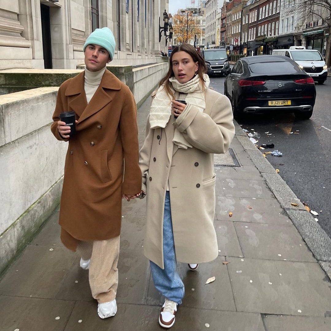 Cap sao chuong dien trang phuc dong dieu anh 1