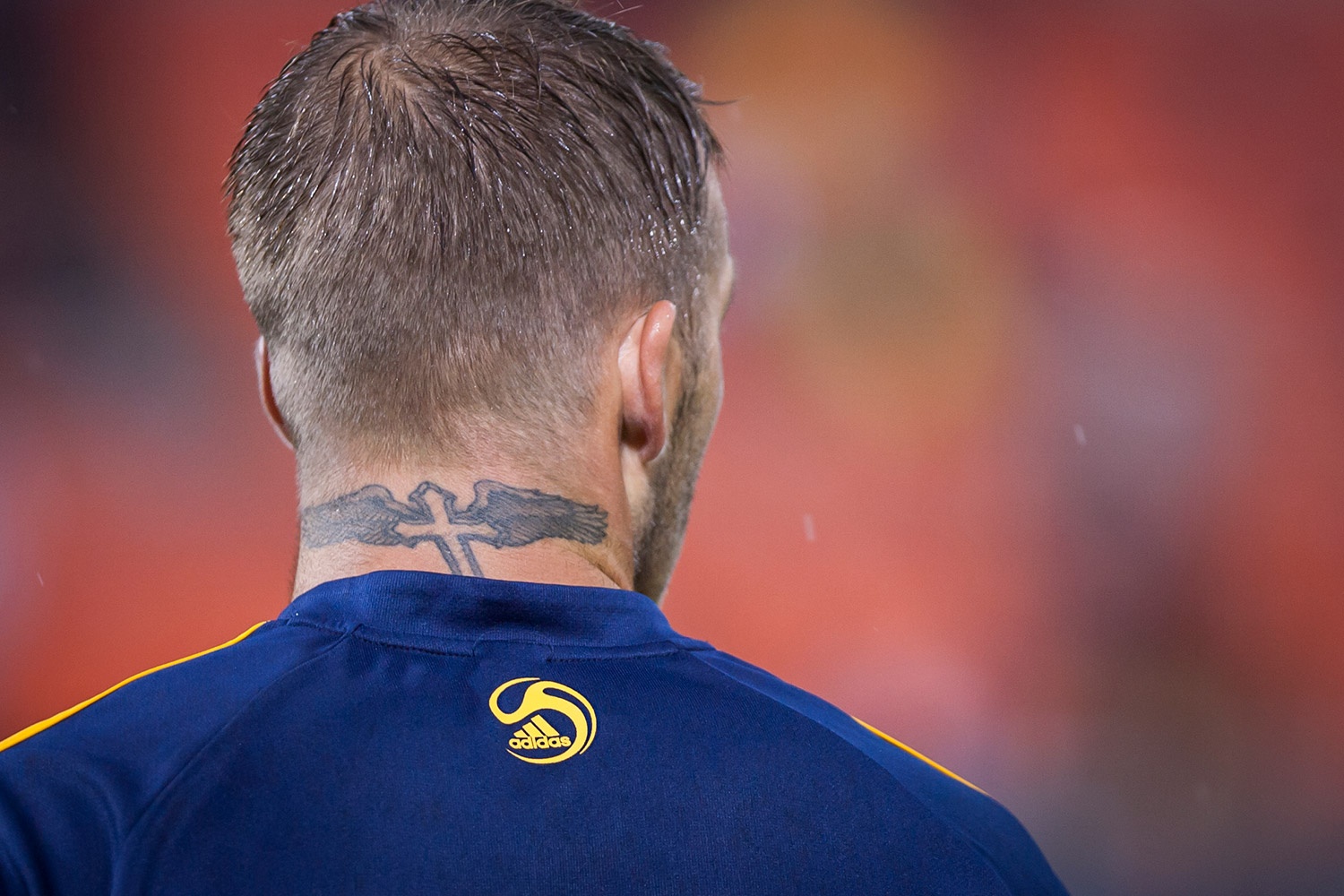 Romeo Beckham xam hinh len co anh 3