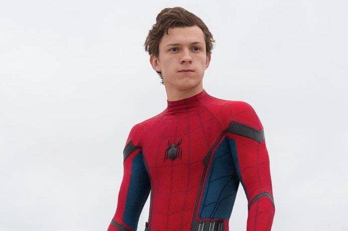 Tom Holland gap kho khan khi mac trang phuc Nguoi Nhen hinh anh