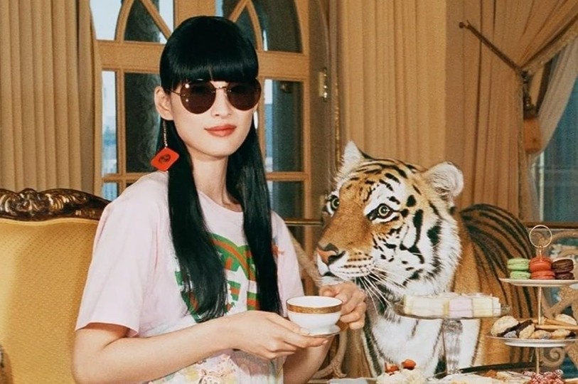 Gucci bi chi trich vi dung ho that de quay quang cao hinh anh