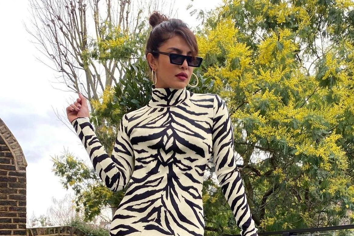 Trang phuc cua nam 2022 hinh anh