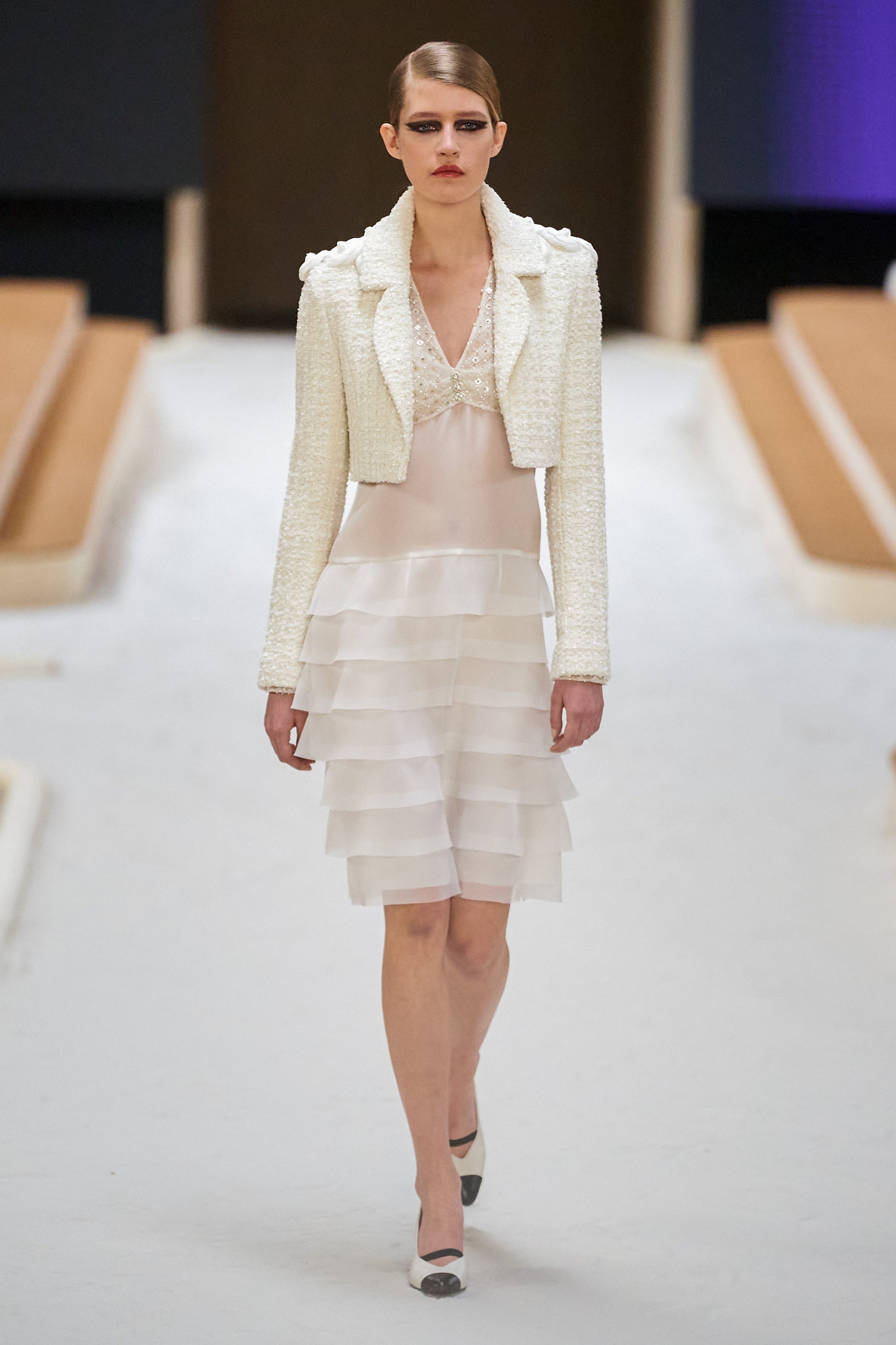 Công chúa Monaco cưỡi ngựa mở màn show thời trang ảnh 12 Cong chua Monaco cuoi ngua mo man show thoi trang anh 12