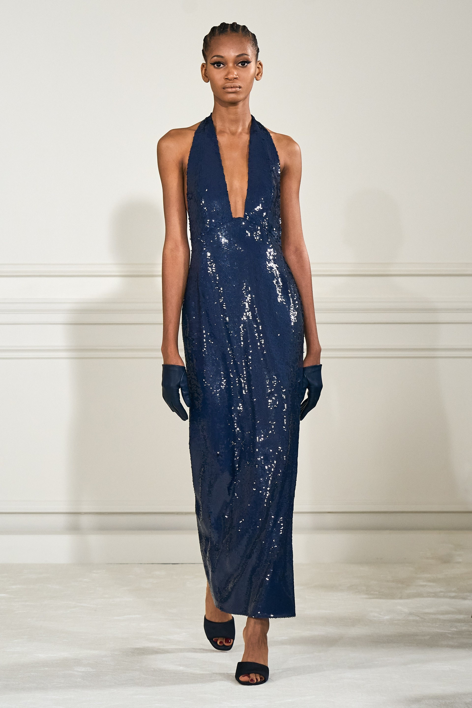 Show dien thoi trang pha vo quy uoc anh 10