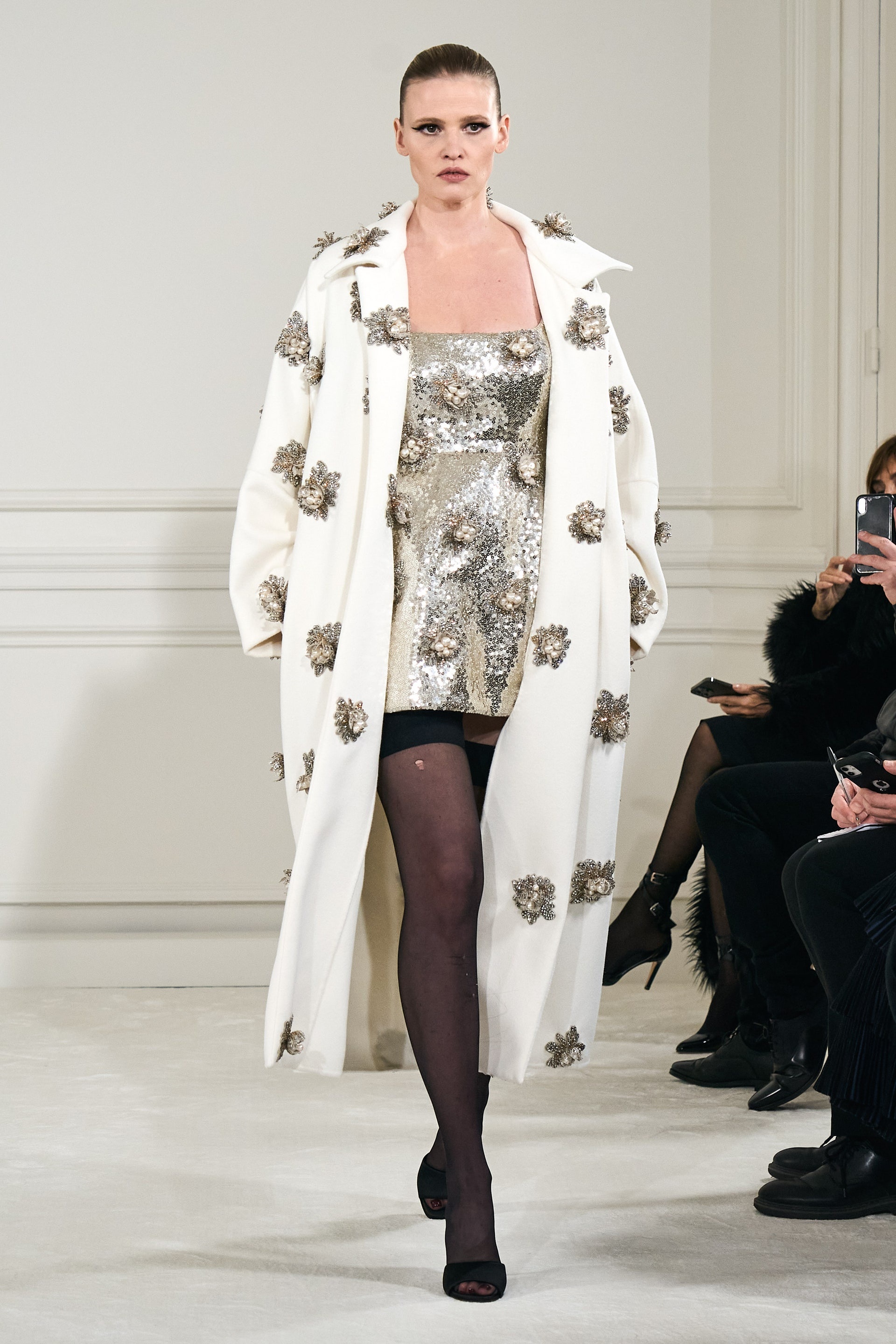 Show dien thoi trang pha vo quy uoc anh 25