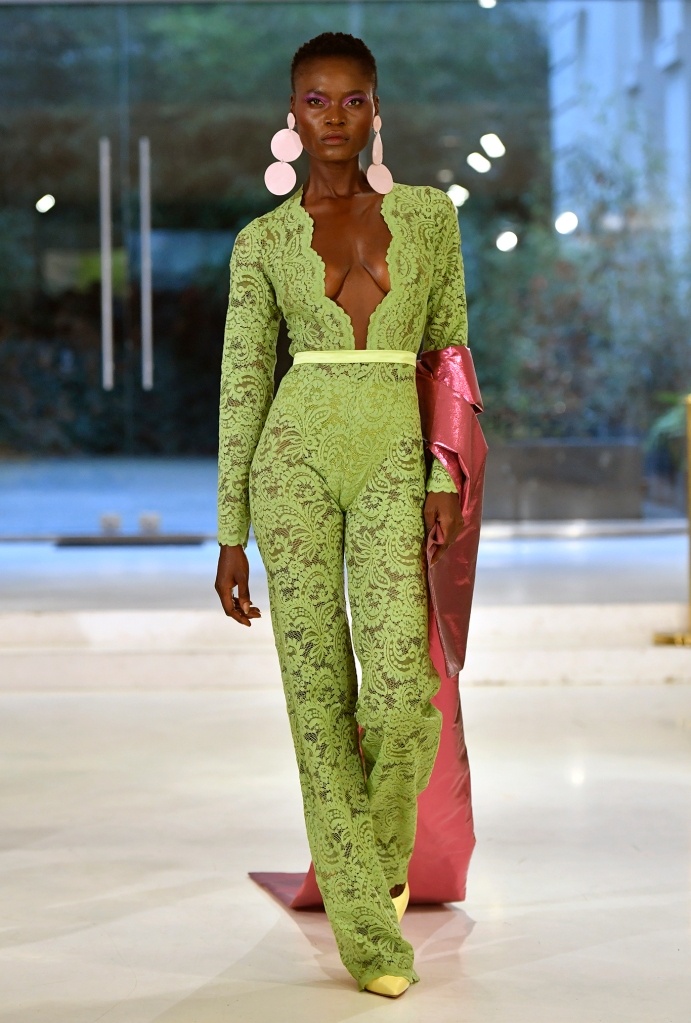 Trang phục bodycon trở lại ảnh 4 Trang phuc bodycon tro lai anh 4