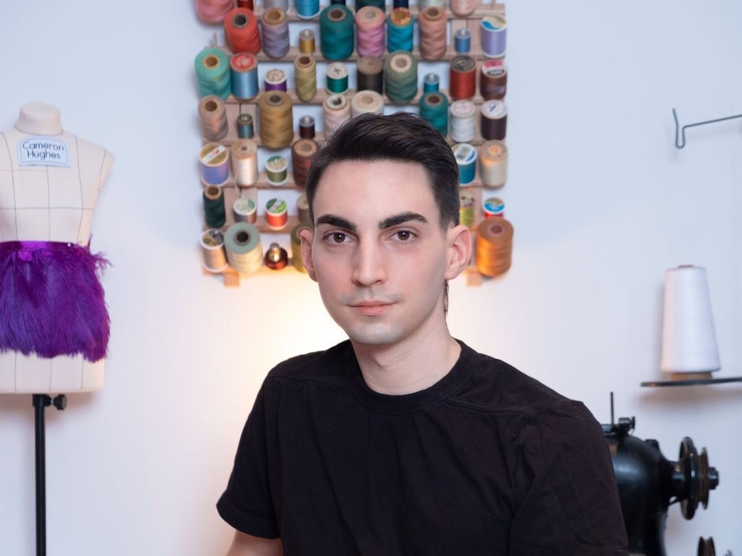 Nguoi lam trang phuc chuyen dong anh 1