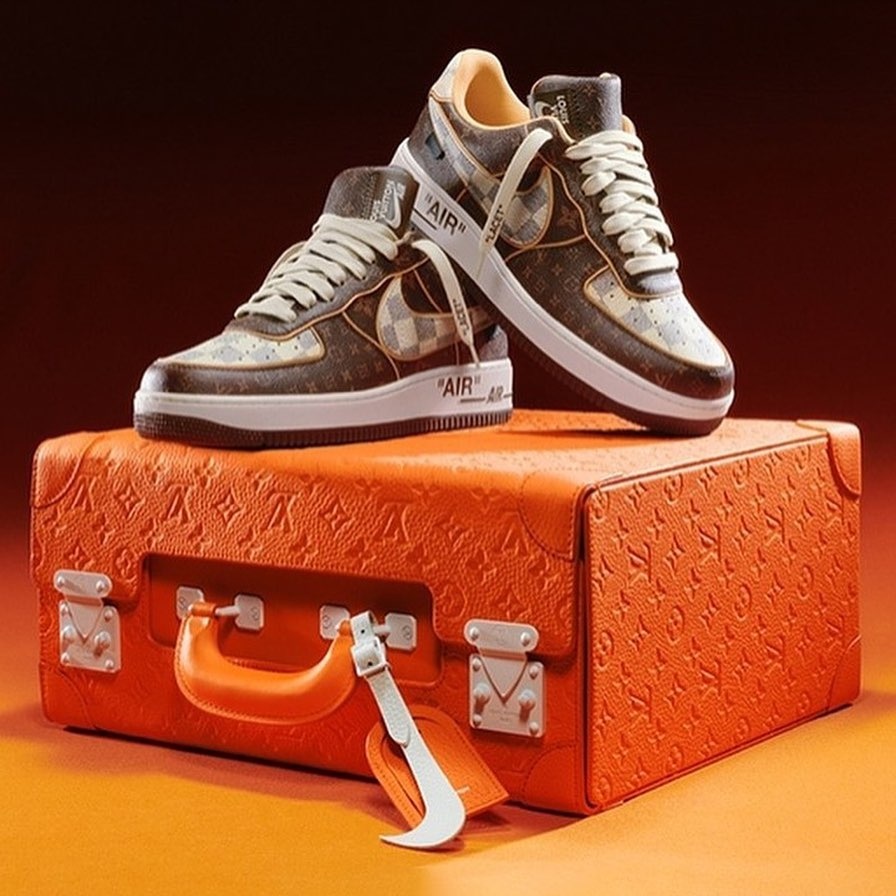 Giày Nike x Louis Vuitton được bán với giá 350.000 USD ảnh 1 Giay Nike x Louis Vuitton duoc ban voi gia 350.000 USD anh 1