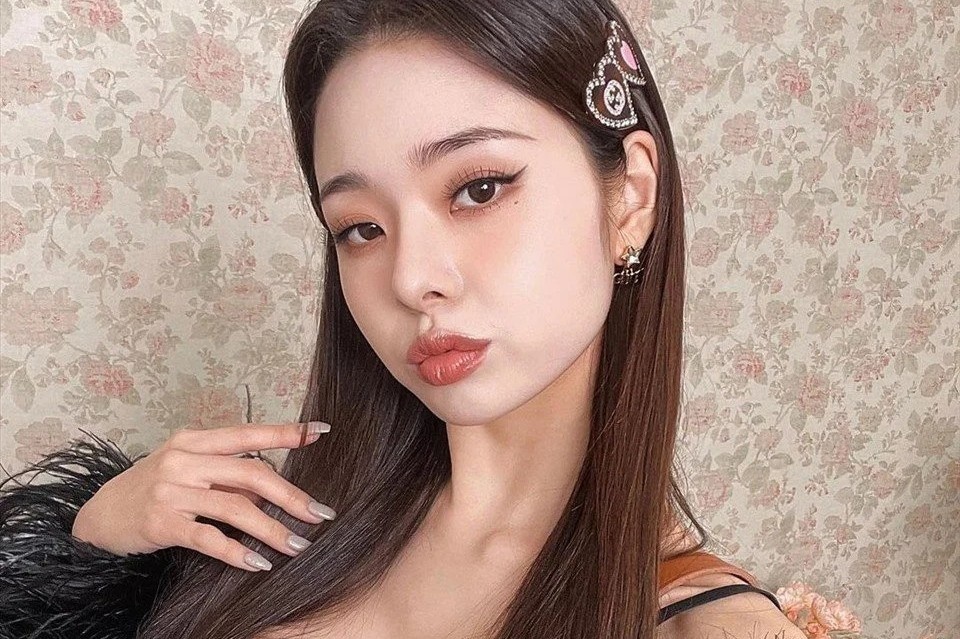 Meo trang diem mat to hinh anh