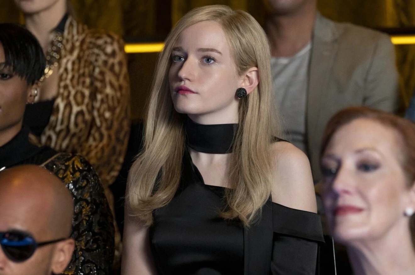 Thoi trang cua nu dien vien dong vai ke lua dao hinh anh